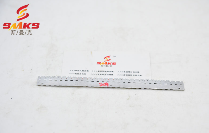 結構復雜,較多鋸齒非常薄的鋁件去毛刺
